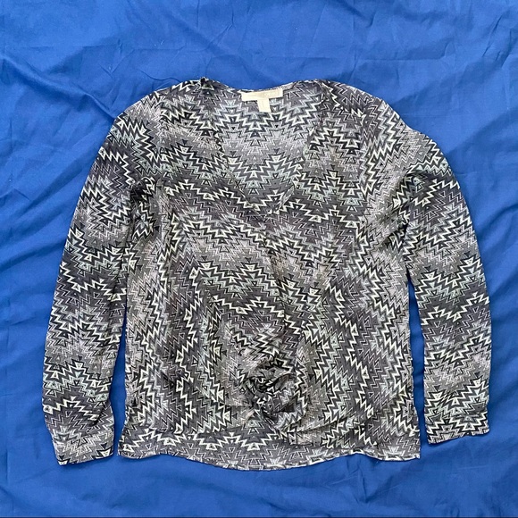 Forever 21 Sheer Funky Purple Chevron Gathered Front Long-Sleeve Blouse - Picture 4 of 10